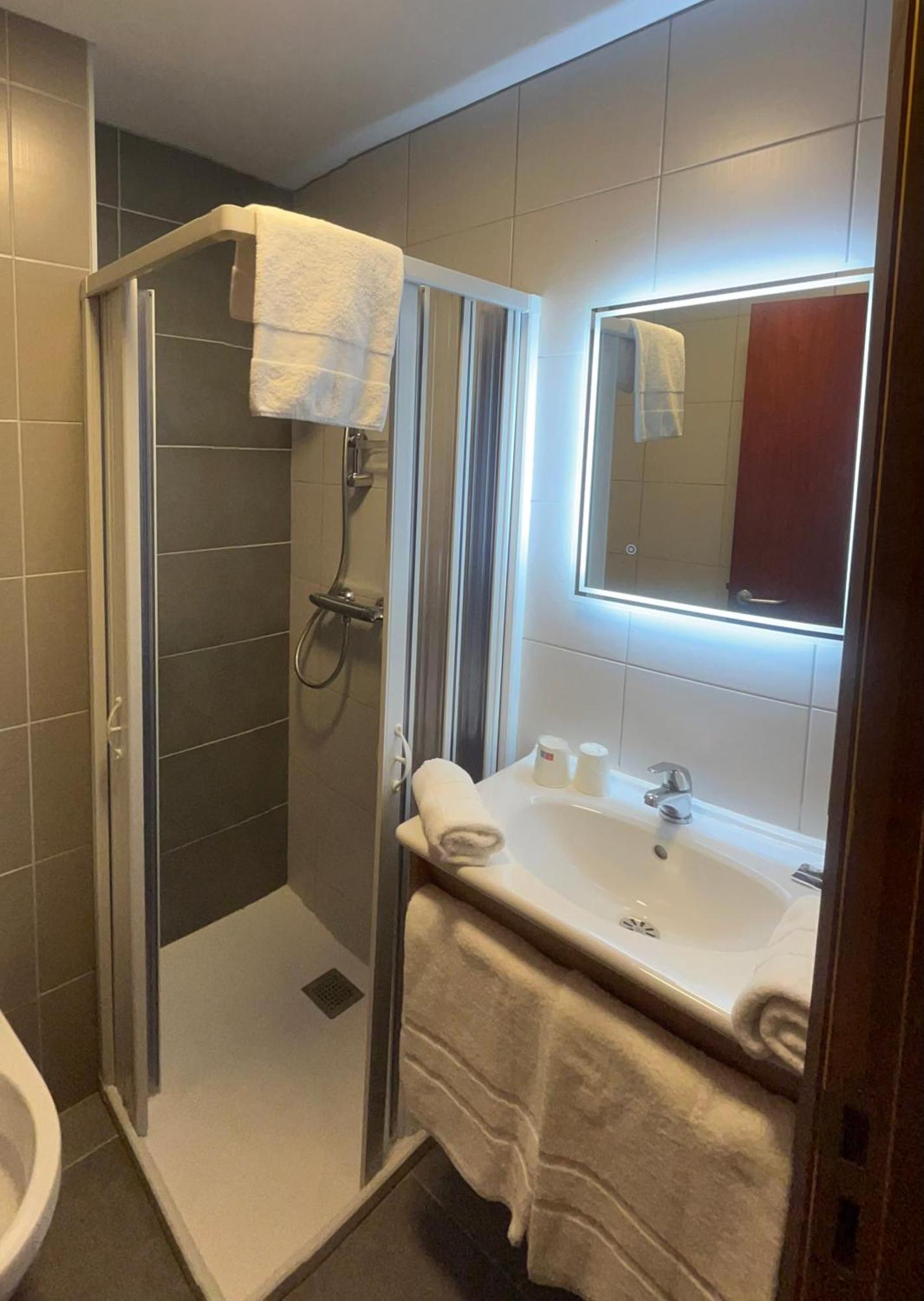 Au Petit Quinquin Otel Céaux Dış mekan fotoğraf